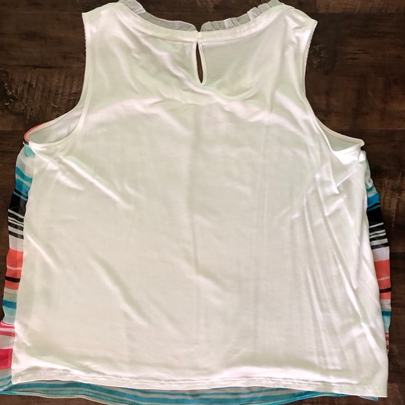 ELLE Sleeveless Striped Blouse - Picture 2 of 6